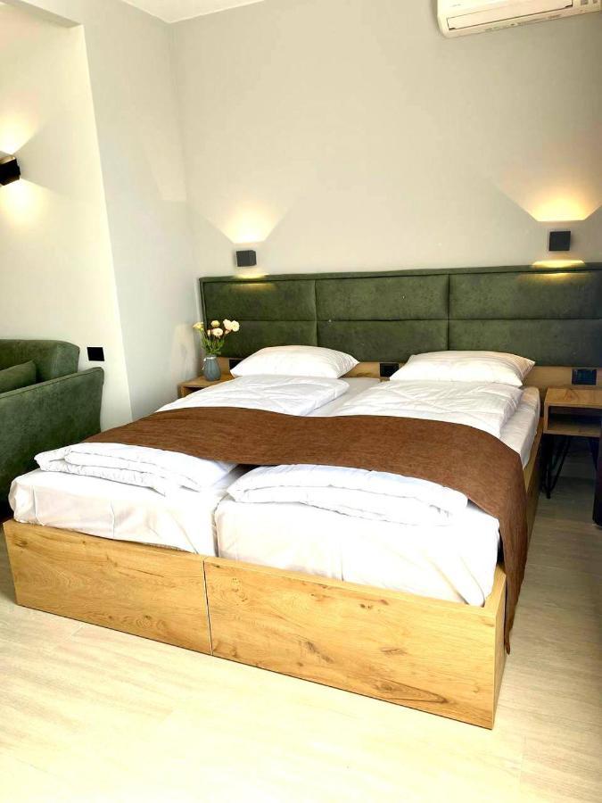 Апарт-Отель Nine Rooms Ereván Exterior foto